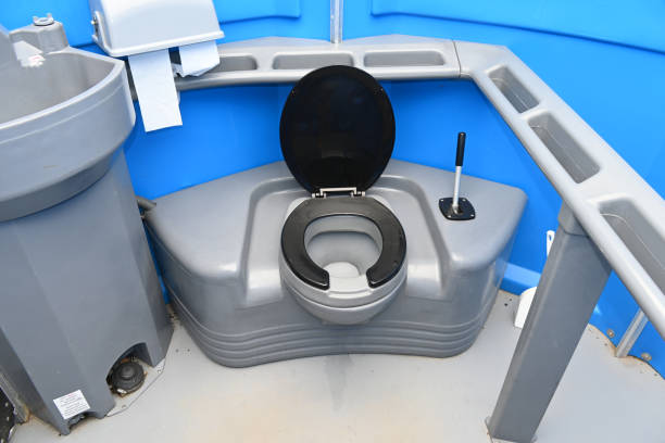 Best Porta potty rental near me  in Seneca, KS
